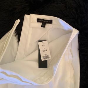 Banana republic size 0 white pencil skirt w/ tags!